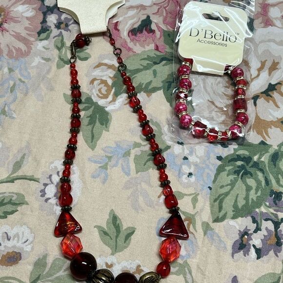 Necklace and bracelets - Picture 6 of 11